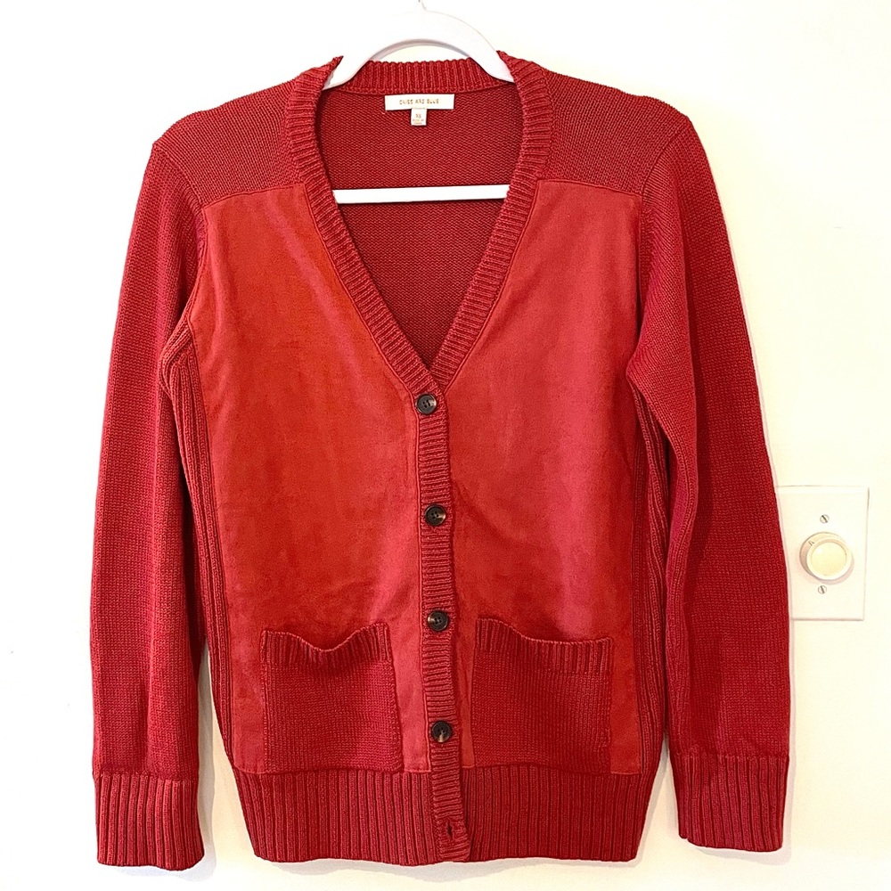 Size XS Skies are Blue crimson cardigan.